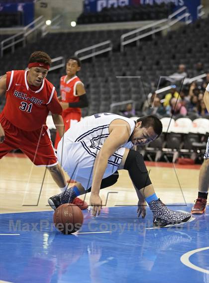 Thumbnail 3 in Bellarmine-Jefferson vs. San Gabriel Academy (Staples Center) photogallery.