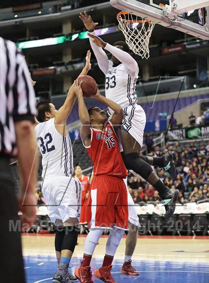 Thumbnail 2 in Bellarmine-Jefferson vs. San Gabriel Academy (Staples Center) photogallery.