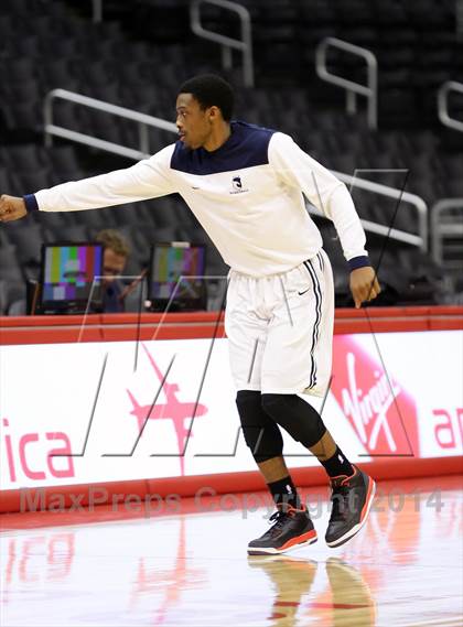 Thumbnail 3 in Bellarmine-Jefferson vs. San Gabriel Academy (Staples Center) photogallery.