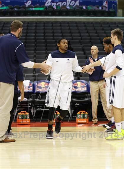 Thumbnail 3 in Bellarmine-Jefferson vs. San Gabriel Academy (Staples Center) photogallery.
