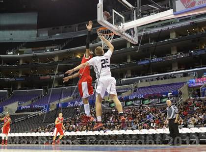 Thumbnail 3 in Bellarmine-Jefferson vs. San Gabriel Academy (Staples Center) photogallery.
