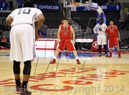 Thumbnail 2 in Bellarmine-Jefferson vs. San Gabriel Academy (Staples Center) photogallery.