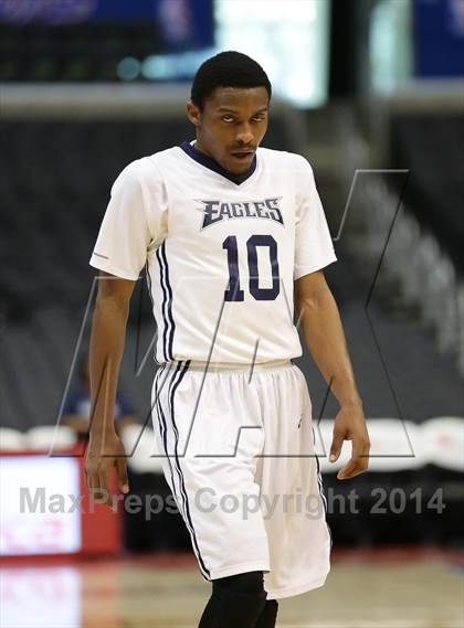 Thumbnail 3 in Bellarmine-Jefferson vs. San Gabriel Academy (Staples Center) photogallery.