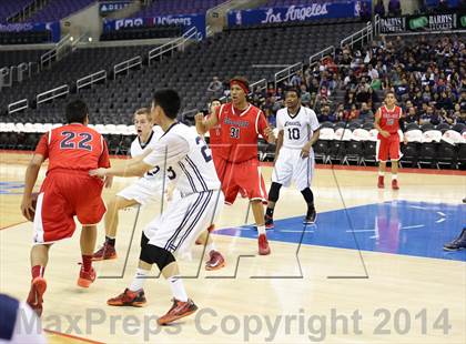 Thumbnail 2 in Bellarmine-Jefferson vs. San Gabriel Academy (Staples Center) photogallery.