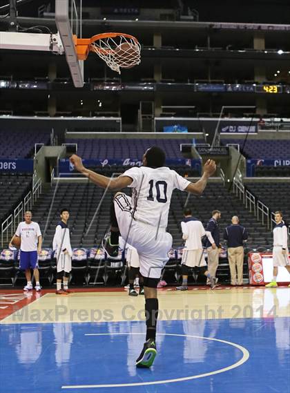 Thumbnail 2 in Bellarmine-Jefferson vs. San Gabriel Academy (Staples Center) photogallery.