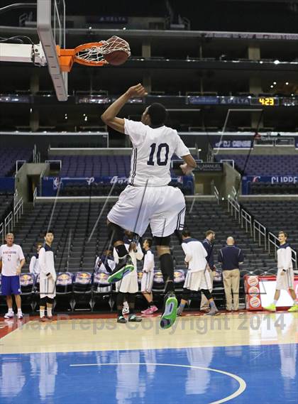 Thumbnail 1 in Bellarmine-Jefferson vs. San Gabriel Academy (Staples Center) photogallery.