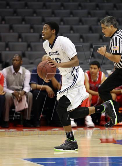 Thumbnail 3 in Bellarmine-Jefferson vs. San Gabriel Academy (Staples Center) photogallery.