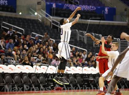 Thumbnail 2 in Bellarmine-Jefferson vs. San Gabriel Academy (Staples Center) photogallery.