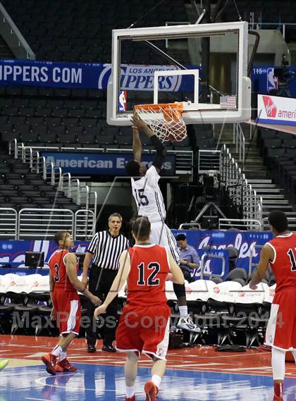 Thumbnail 2 in Bellarmine-Jefferson vs. San Gabriel Academy (Staples Center) photogallery.