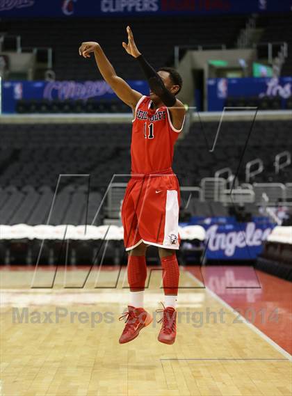 Thumbnail 3 in Bellarmine-Jefferson vs. San Gabriel Academy (Staples Center) photogallery.