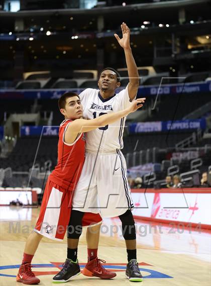 Thumbnail 2 in Bellarmine-Jefferson vs. San Gabriel Academy (Staples Center) photogallery.
