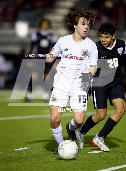 Thumbnail 2 in Keller Central vs Fossil Ridge photogallery.