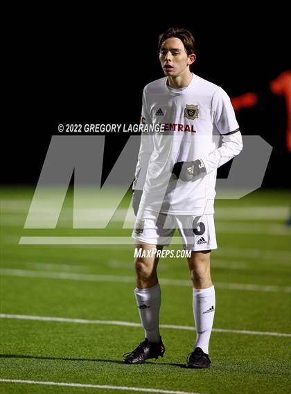 Thumbnail 2 in Keller Central vs Fossil Ridge photogallery.