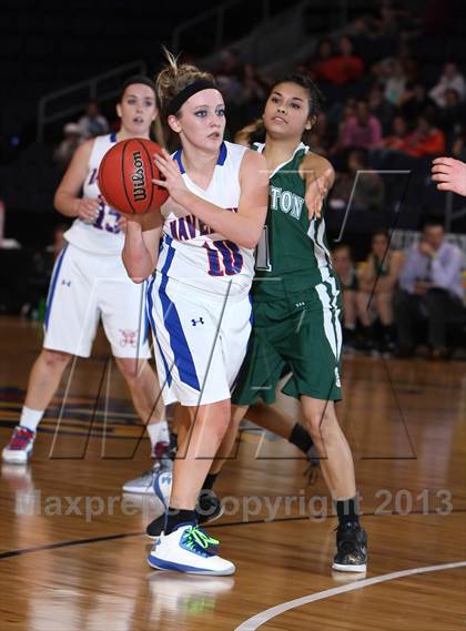 Thumbnail 2 in Norwood vs. Stratton (CHSAA 1A Great 8) photogallery.
