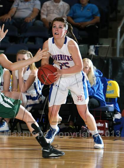 Thumbnail 1 in Norwood vs. Stratton (CHSAA 1A Great 8) photogallery.