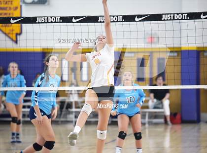 Thumbnail 1 in Cathedral Catholic vs. Marymount (Durango Fall Classic) photogallery.