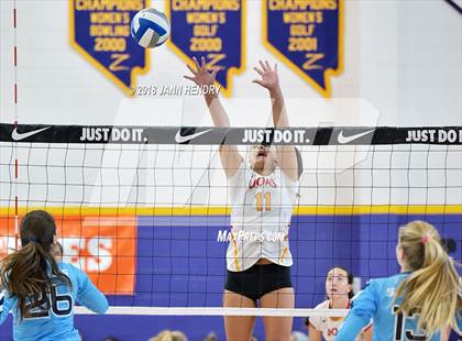 Thumbnail 2 in Cathedral Catholic vs. Marymount (Durango Fall Classic) photogallery.
