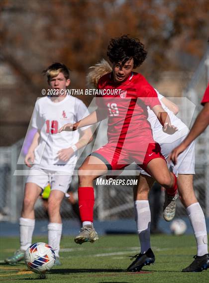 Thumbnail 3 in Regis Jesuit vs Liberty (CHSAA 5A Quarterfinals) photogallery.