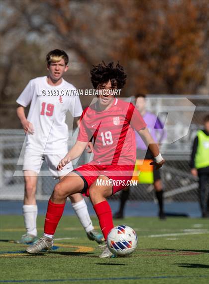 Thumbnail 3 in Regis Jesuit vs Liberty (CHSAA 5A Quarterfinals) photogallery.