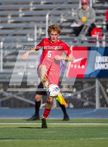 Thumbnail 3 in Regis Jesuit vs Liberty (CHSAA 5A Quarterfinals) photogallery.
