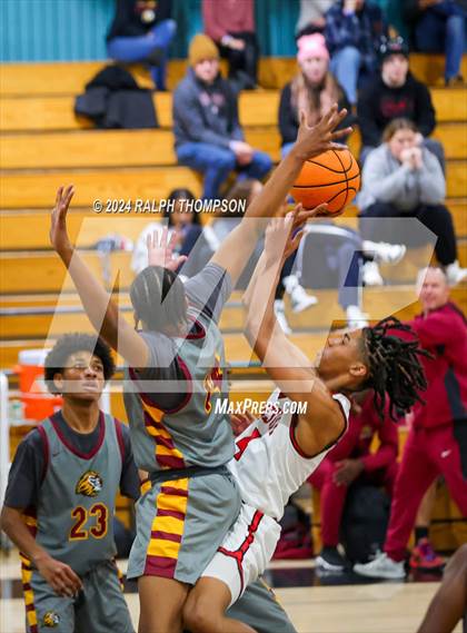 Thumbnail 1 in Liberty vs. Jesuit (Block Party at Sheldon Showcase) photogallery.