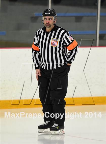 Thumbnail 1 in New Fairfield/Immaculate vs. Newtown (SCC-SWC D3 Final) photogallery.