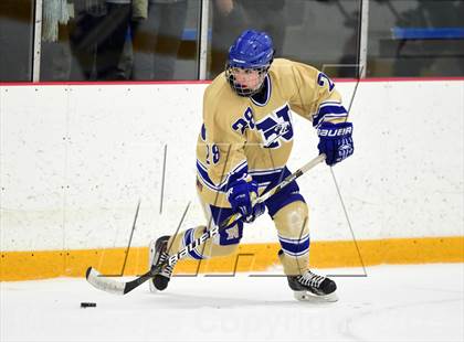 Thumbnail 2 in New Fairfield/Immaculate vs. Newtown (SCC-SWC D3 Final) photogallery.