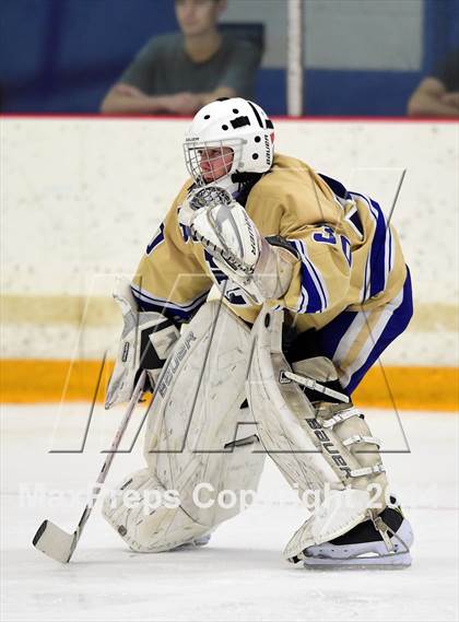 Thumbnail 2 in New Fairfield/Immaculate vs. Newtown (SCC-SWC D3 Final) photogallery.