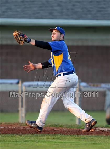 Thumbnail 2 in Batavia @ Alden photogallery.