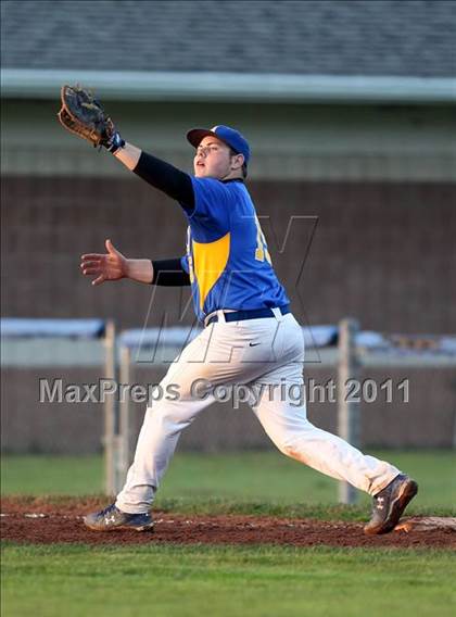 Thumbnail 3 in Batavia @ Alden photogallery.