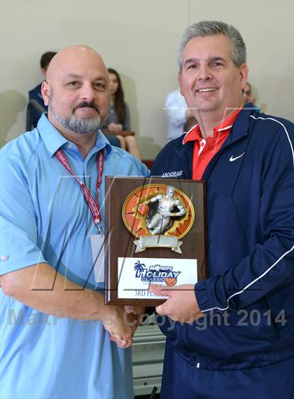 Thumbnail 2 in Downey vs. Anchorage Christian (MaxPreps Holiday Classic) photogallery.