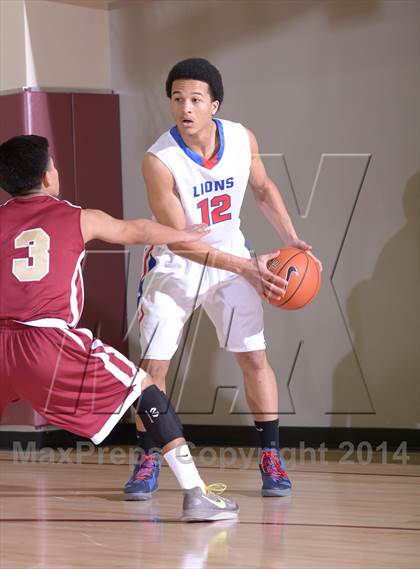 Thumbnail 2 in Downey vs. Anchorage Christian (MaxPreps Holiday Classic) photogallery.