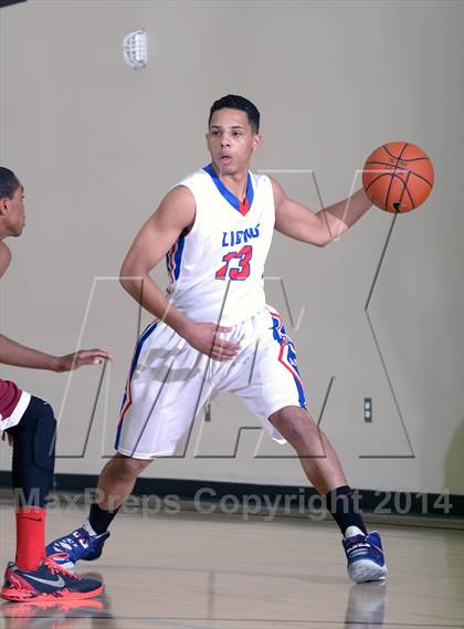 Thumbnail 1 in Downey vs. Anchorage Christian (MaxPreps Holiday Classic) photogallery.