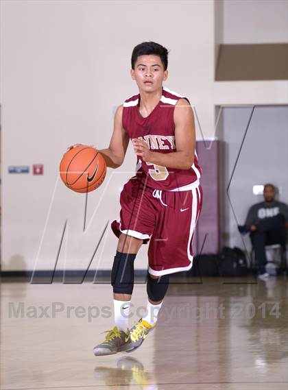 Thumbnail 1 in Downey vs. Anchorage Christian (MaxPreps Holiday Classic) photogallery.