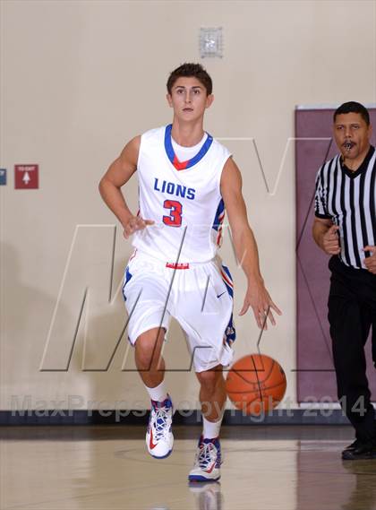 Thumbnail 2 in Downey vs. Anchorage Christian (MaxPreps Holiday Classic) photogallery.