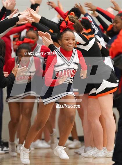 Thumbnail 2 in Adams vs. Southfield Arts & Tech (MHSAA Districts) photogallery.