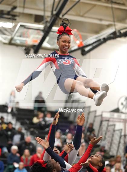 Thumbnail 2 in Adams vs. Southfield Arts & Tech (MHSAA Districts) photogallery.