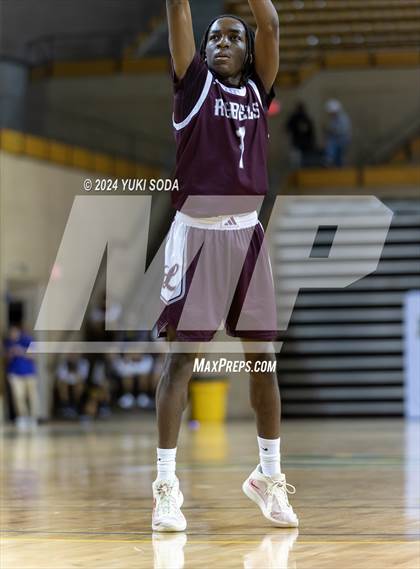 Thumbnail 3 in Midland Legacy vs. Eastlake (Byron Johnston Holiday Classic) photogallery.