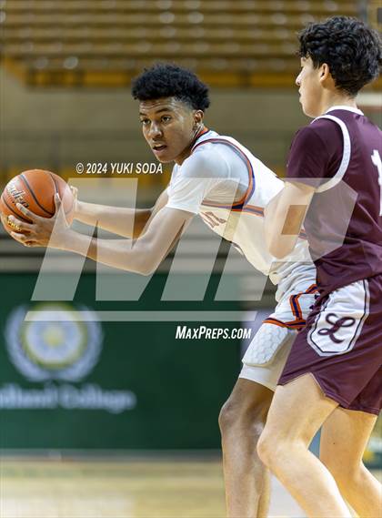 Thumbnail 2 in Midland Legacy vs. Eastlake (Byron Johnston Holiday Classic) photogallery.