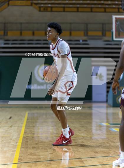 Thumbnail 1 in Midland Legacy vs. Eastlake (Byron Johnston Holiday Classic) photogallery.