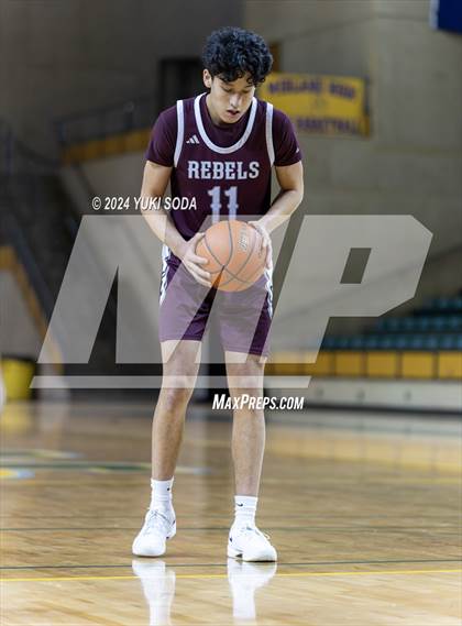 Thumbnail 3 in Midland Legacy vs. Eastlake (Byron Johnston Holiday Classic) photogallery.
