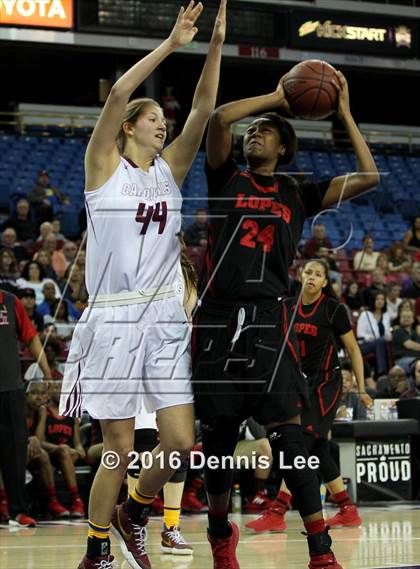 Thumbnail 3 in Antelope Valley vs. Cardinal Newman (CIF State D4 Final) photogallery.