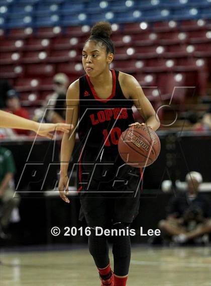 Thumbnail 2 in Antelope Valley vs. Cardinal Newman (CIF State D4 Final) photogallery.