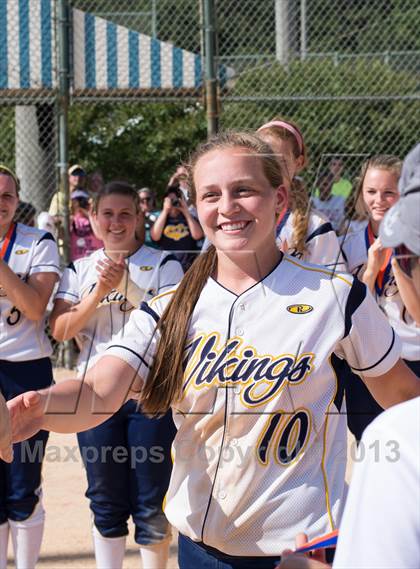 Thumbnail 3 in Conley [D. H.] vs. Robinson [Jay M.] (NCHSAA 3A Final) photogallery.
