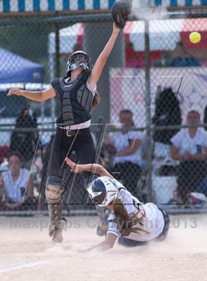 Thumbnail 3 in Conley [D. H.] vs. Robinson [Jay M.] (NCHSAA 3A Final) photogallery.