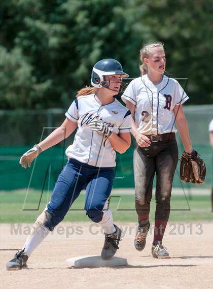 Thumbnail 3 in Conley [D. H.] vs. Robinson [Jay M.] (NCHSAA 3A Final) photogallery.