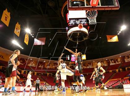 Thumbnail 3 in Red Mountain vs. Mesquite (AIA D1 Quarterfinal)  photogallery.