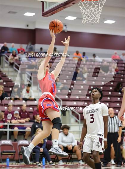 Thumbnail 2 in Athens vs Bullard (Athens Tournament) photogallery.