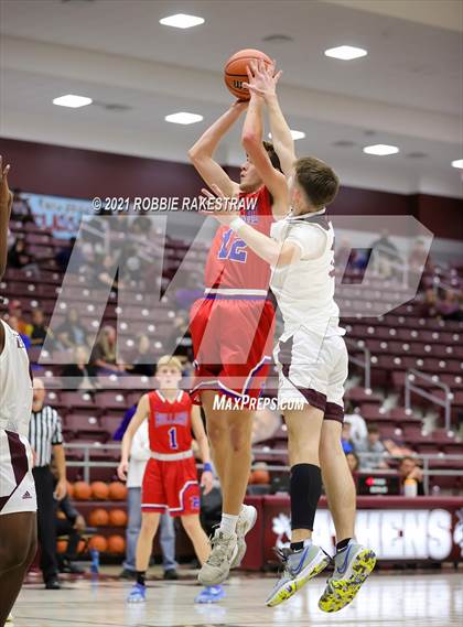 Thumbnail 3 in Athens vs Bullard (Athens Tournament) photogallery.