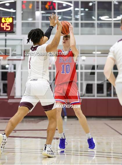 Thumbnail 2 in Athens vs Bullard (Athens Tournament) photogallery.